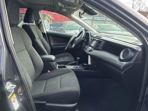 Used 2018 Toyota RAV4 XLE w/ Plus Extra Value Package image 17