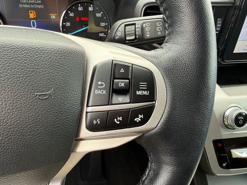 Certified 2022 Ford Explorer XLT w/ Equipment Group 202A AWD/4WD image 19