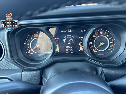 Used 2026 Jeep Wrangler Unlimited Rubicon AWD/4WD image 13