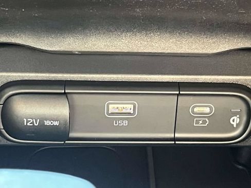Used 2025 Kia Telluride AWD image 34