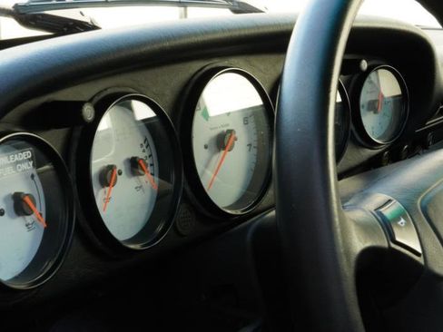Used 1993 Porsche 911 Carrera RWD image 43