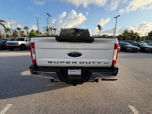 Used 2019 Ford F250 XLT w/ FX4 Off-Road Package AWD/4WD image 13