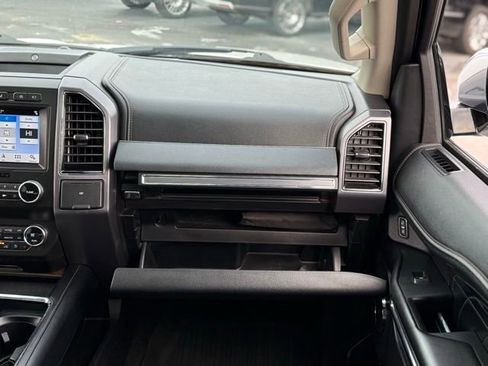 Certified 2019 Ford Expedition Max Platinum image 37