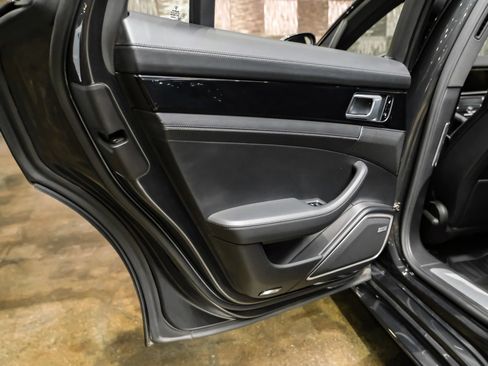 Used 2018 Porsche Panamera 4S AWD/4WD image 44