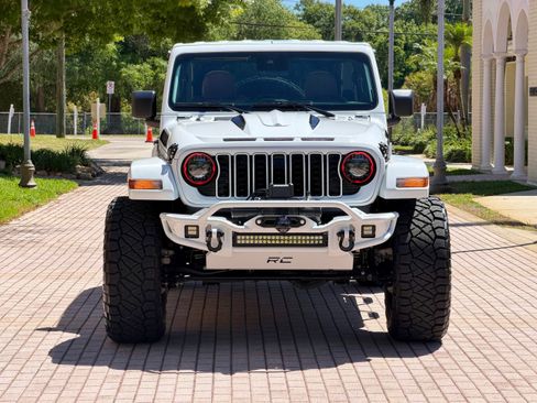 Used 2025 Jeep Wrangler Unlimited Sport AWD/4WD image 5