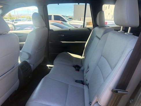 Used 2021 Honda Passport Touring image 3