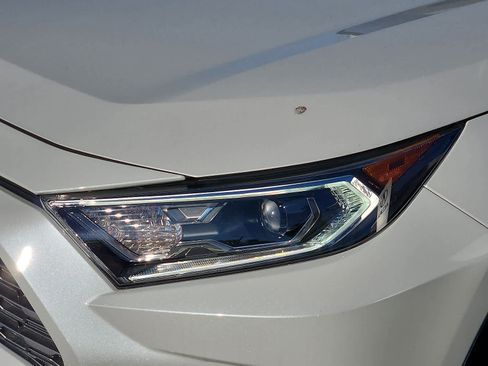 Used 2019 Toyota RAV4 XSE image 10