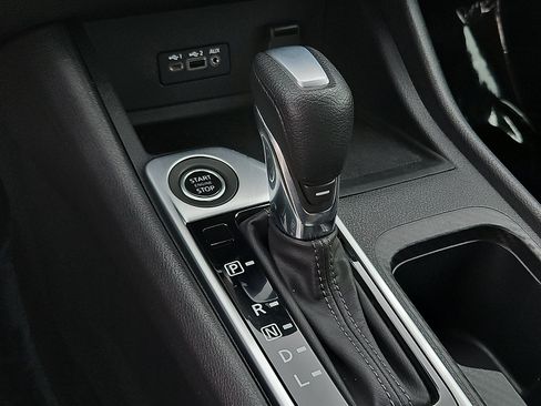 Certified 2023 Nissan Sentra SV FWD image 14