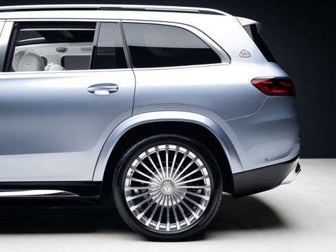 Used 2025 Mercedes-Benz Maybach GLS 600 4MATIC image 20