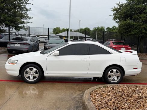 Used 2000 Honda Accord EX image 2