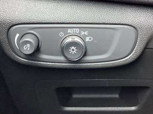 Used 2025 Chevrolet TrailBlazer LT image 25