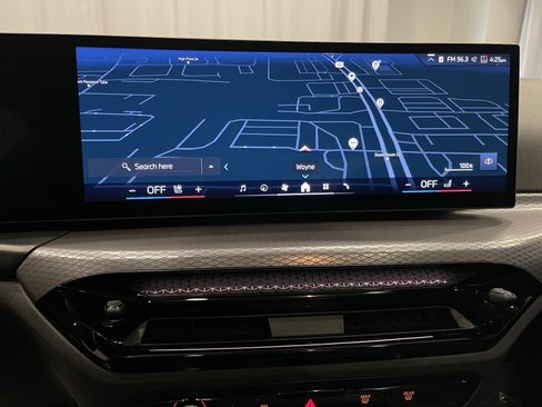 Used 2025 BMW 430i xDrive Coupe w/ Premium Package image 22