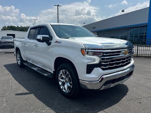 Used 2026 Chevrolet Silverado 1500 LTZ w/ LTZ Premium Package AWD/4WD image 4
