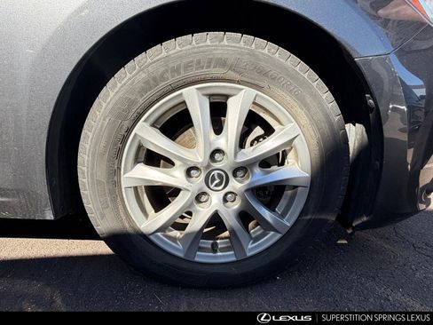 Used 2015 MAZDA MAZDA3 i Grand Touring image 11