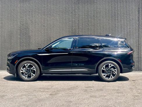 New 2026 Lincoln Nautilus Premier AWD/4WD image 3