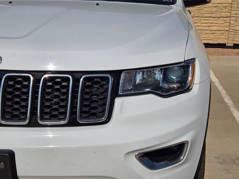Used 2021 Jeep Grand Cherokee Limited RWD image 4