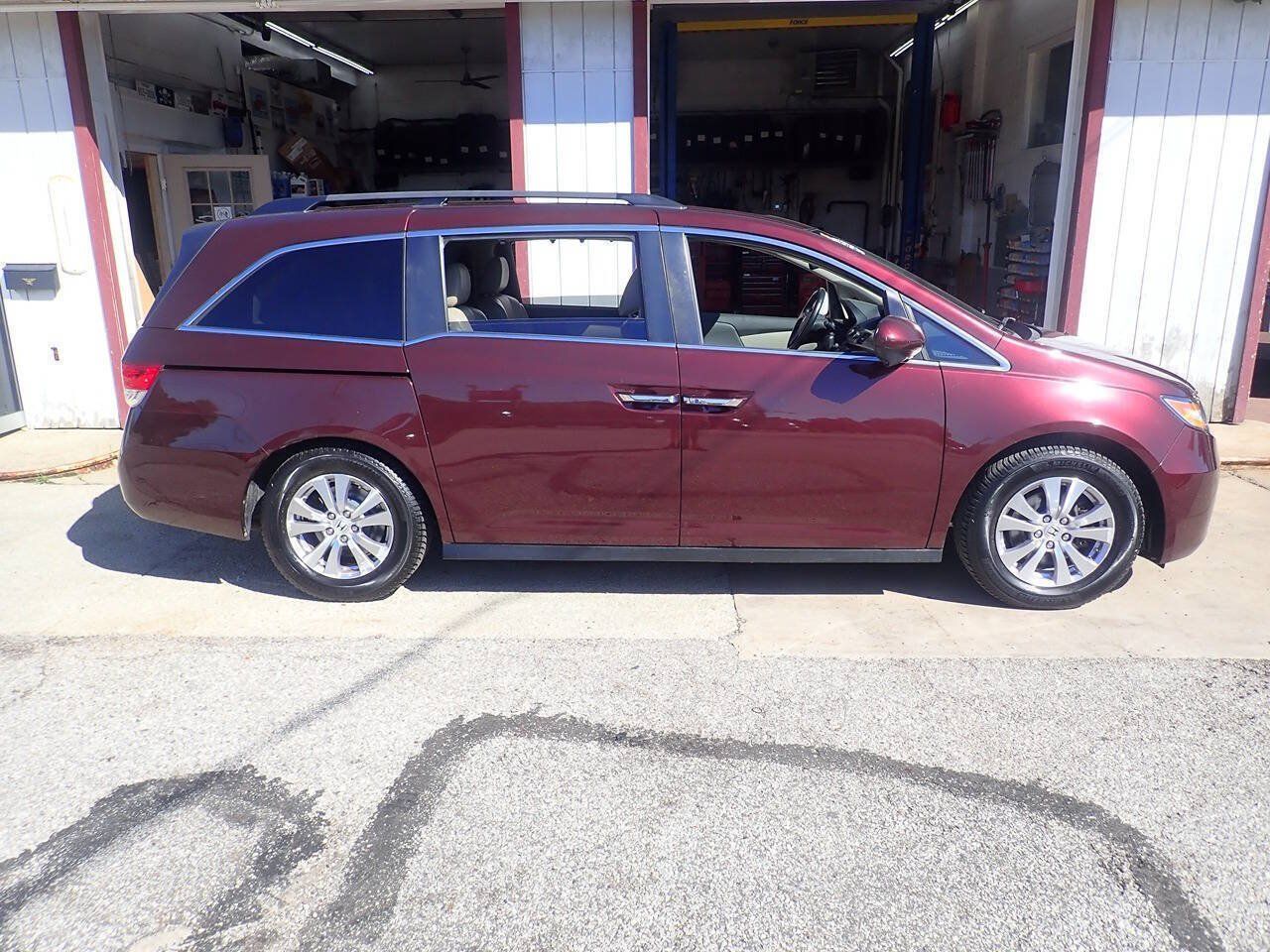 Used 2014 Honda Odyssey EX-L image 22