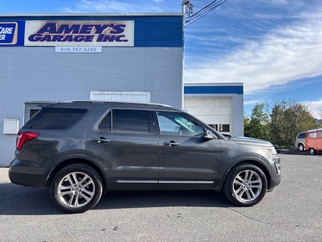 Used 2016 Ford Explorer XLT w/ Equipment Group 202A AWD/4WD image 6