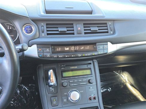 Used 2012 Lexus CT 200h image 26