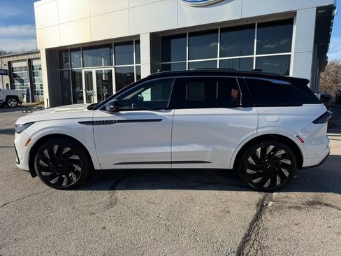 Used 2024 Lincoln Nautilus Black Label w/ Jet Appearance Package (87T) image 4