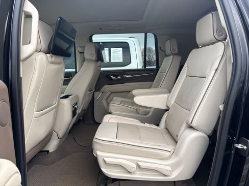 Used 2022 GMC Yukon XL Denali w/ Denali Ultimate Package image 6
