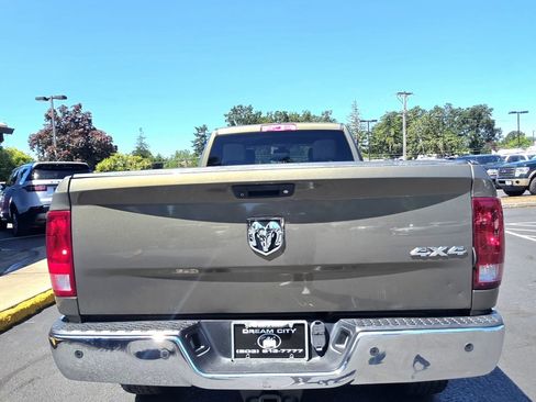 Used 2014 RAM 2500 Tradesman w/ Chrome Appearance Group AWD/4WD image 7