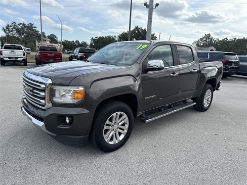Certified 2019 GMC Canyon SLT w/ Driver Alert Package image 4