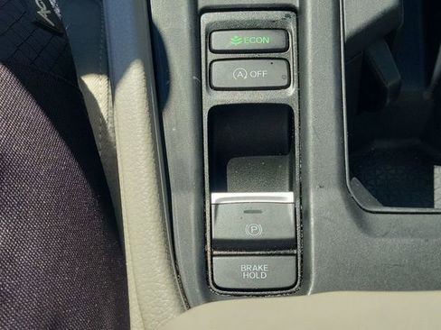 Certified 2023 Honda Accord EX image 38