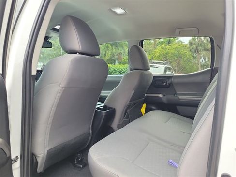 Used 2022 Toyota Tacoma SR5 image 7