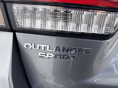 Used 2025 Mitsubishi Outlander Sport AWD image 19