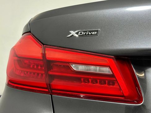 Used 2019 BMW 530i xDrive w/ Convenience Package AWD/4WD image 12