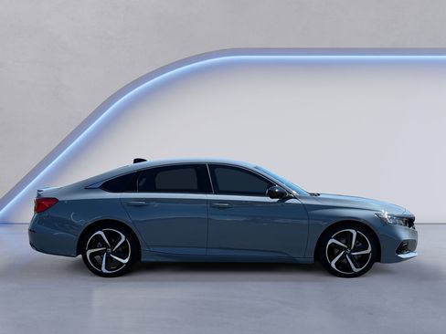 Used 2022 Honda Accord Sport image 5