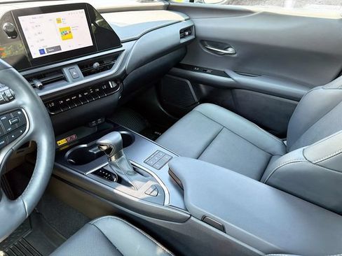 Used 2024 Lexus UX 250h AWD w/ Premium Package image 23