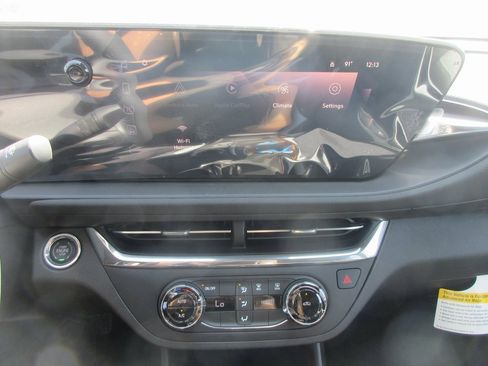 New 2026 Buick Envista Preferred image 17