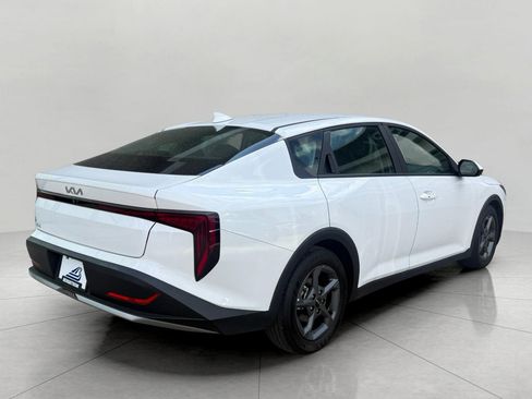 Certified 2025 Kia K4 FWD image 12