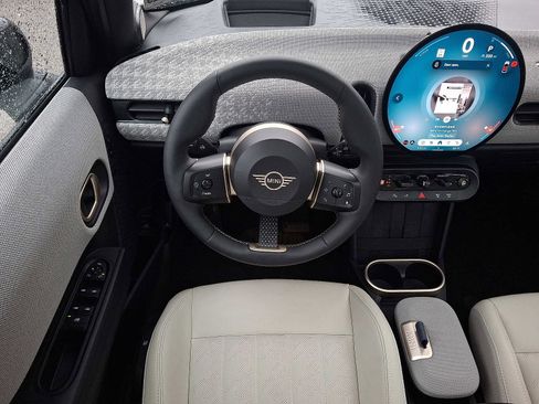 Used 2025 MINI Cooper S image 11