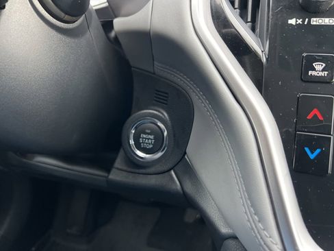 Used 2025 Subaru Outback Limited image 15