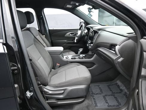 Used 2023 Chevrolet Traverse LT FWD image 42