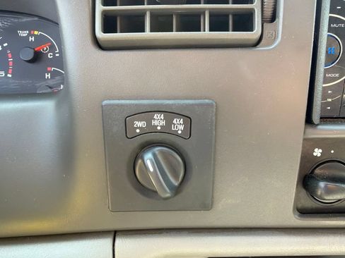 Used 2004 Ford F250 Lariat AWD/4WD image 36