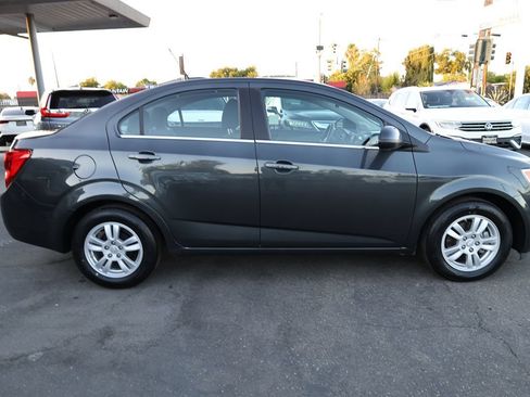 Used 2016 Chevrolet Sonic LT w/ Driver Confidence Package FWD image 8