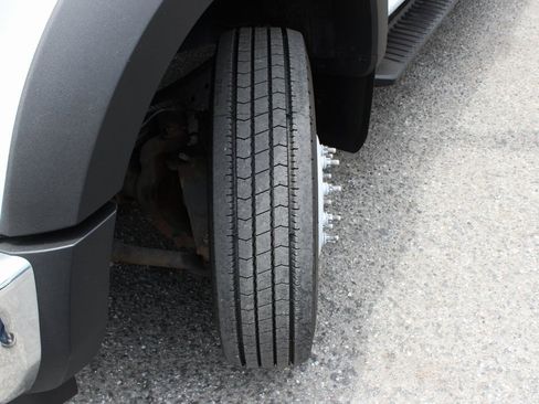 Used 2017 Ford F550 2WD Crew Cab Super Duty image 38