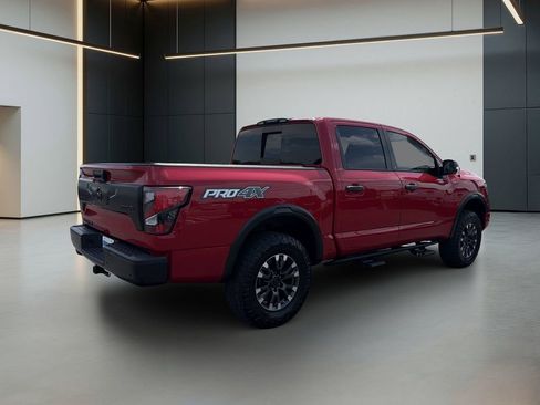 Used 2021 Nissan Titan PRO-4X w/ Pro-4x Convenience Package AWD/4WD image 5