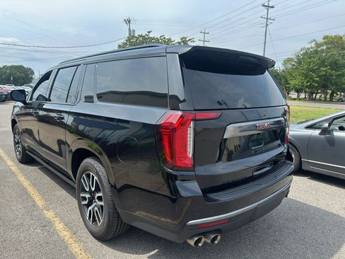Used 2024 GMC Yukon XL AT4 w/ AT4 Premium Plus Package AWD/4WD image 6