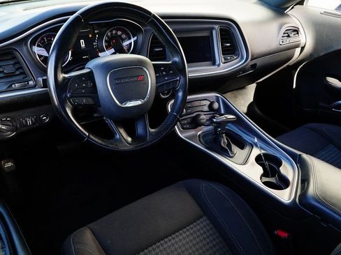 Used 2019 Dodge Challenger SXT RWD image 12
