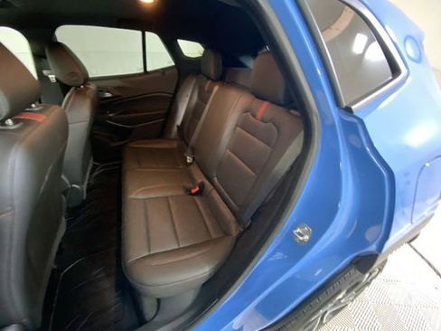 Used 2024 Chevrolet Trax RS w/ Sunroof Package image 10