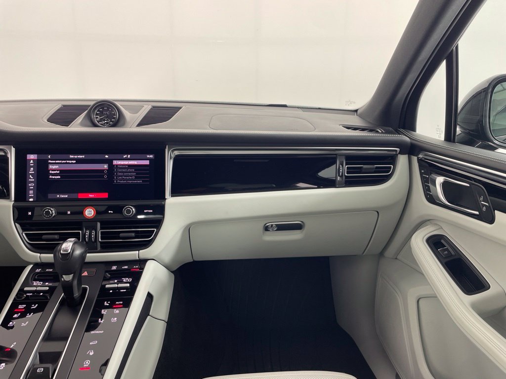 Used 2023 Porsche Macan S AWD/4WD image 22