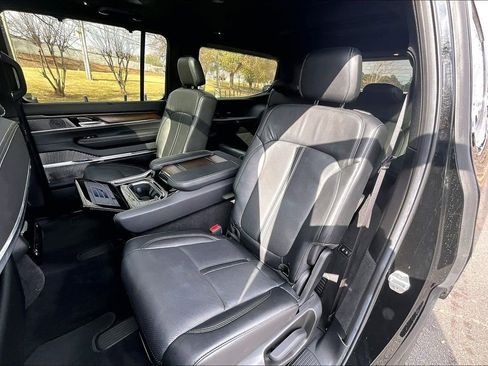 Used 2022 Jeep Grand Wagoneer Series I image 26