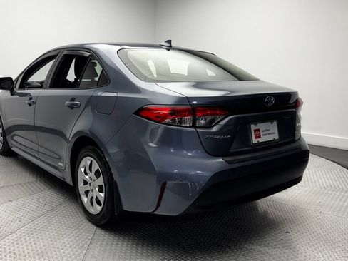 Used 2024 Toyota Corolla LE AWD/4WD image 37