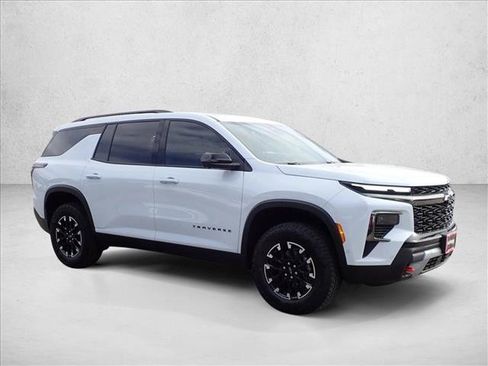 New 2026 Chevrolet Traverse Z71 w/ Enhanced Driving Package AWD/4WD image 6