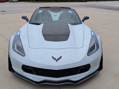 Used 2018 Chevrolet Corvette Z06 w/ Carbon 65 Edition RWD image 23